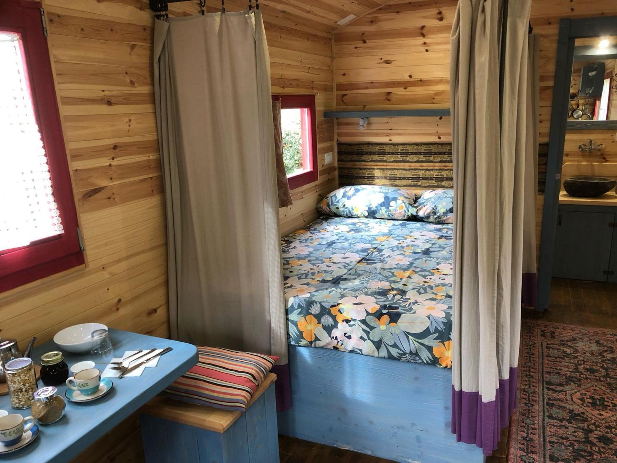 Agriturismo La Rovere - I Carrozzoni Gitani Cossano Belbo Dış mekan fotoğraf