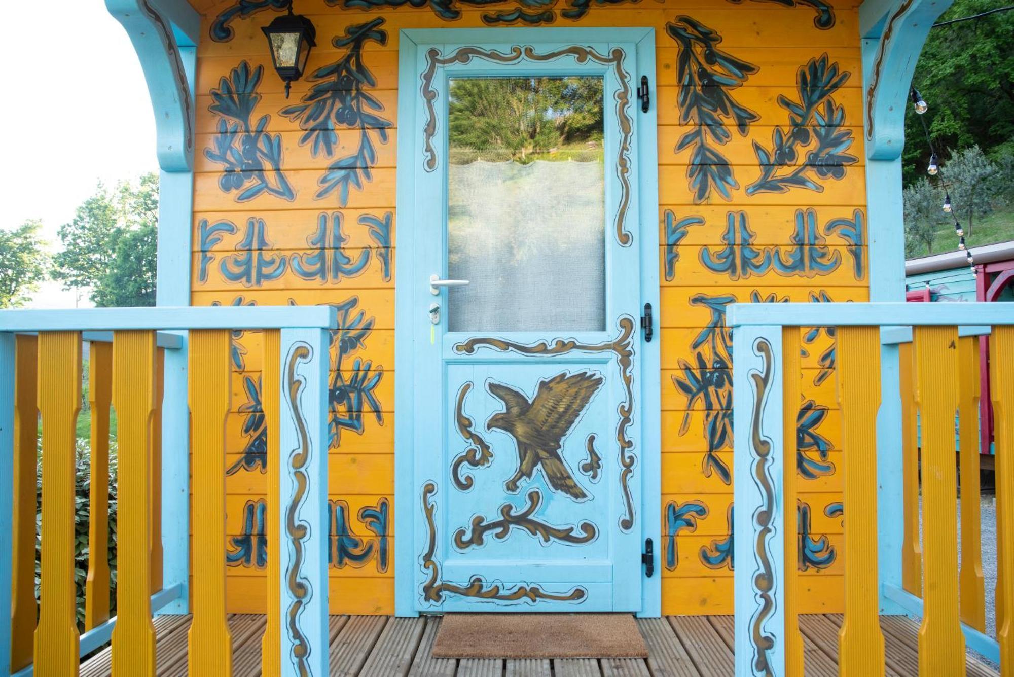 Agriturismo La Rovere - I Carrozzoni Gitani Cossano Belbo Dış mekan fotoğraf