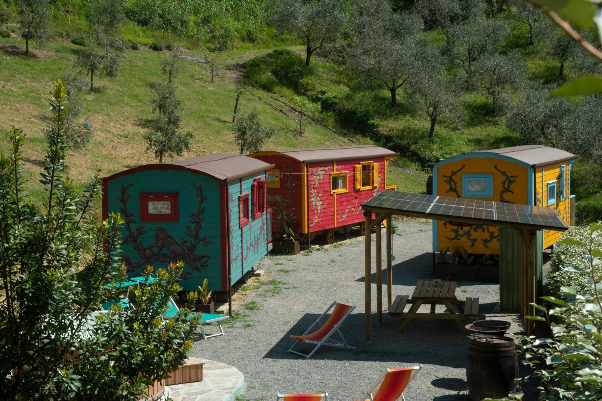 Agriturismo La Rovere - I Carrozzoni Gitani Cossano Belbo Dış mekan fotoğraf